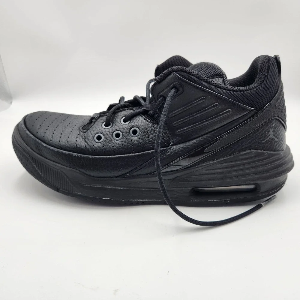 Men NIKE Air Jordan Max Aura 5 Black/Black (DZ4353 001) Size 10 Athleisure